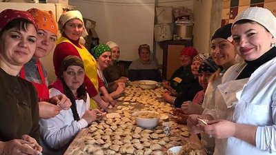 На Вінниччині родина, що виховує прийомних дітей організувала волонтерський штаб допомоги ЗСУ