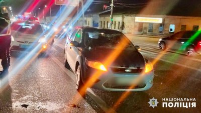 В Одесі збили 16-річного хлопця. Його госпіталізували В Одесі збили 16-річного хлопця. Його госпіталізували
