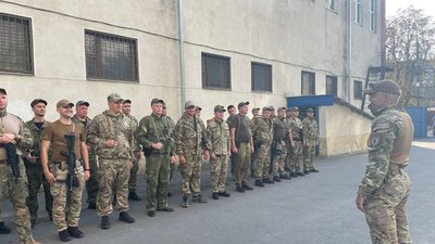 Вінницькі поліцейські повернулись із зони ООС Вінницькі поліцейські повернулись із зони ООС