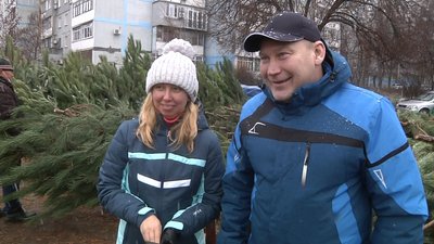У Запоріжжі працюють 114 ялинкових майданчики У Запоріжжі працюють 114 ялинкових майданчики