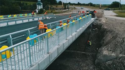 На Тернопільщині відновили міст, який обвалився 2 роки тому
