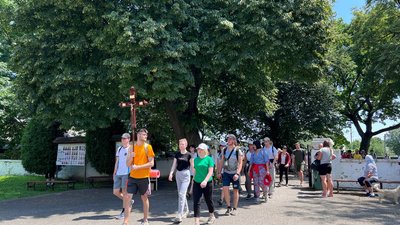 Паломництво до Зарваниці