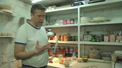 Майстерню чоловік облаштував у гаражі. Тут зробив ремонт власноруч Майстерню чоловік облаштував у гаражі. Тут зробив ремонт власноруч