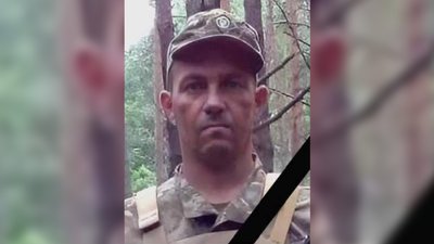 На Чернігівщині поховали Миколу Кузьменка, Володимира Карнюціна та Романа Нагача, які загинули на фронті На Чернігівщині поховали Миколу Кузьменка, Володимира Карнюціна та Романа Нагача, які загинули на фронті