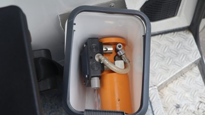 Машини швидких, трактор та медикаменти. В Охтирку приїздить допомога з-за кордону Машини швидких, трактор та медикаменти. В Охтирку приїздить допомога з-за кордону