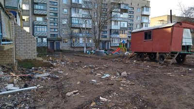 Тиждень після вибуху в будинку на Миколаївщині. Як живуть мешканці та чи планують повертатися до квартир Тиждень після вибуху в будинку на Миколаївщині. Як живуть мешканці та чи планують повертатися до квартир