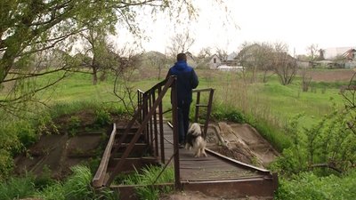 Без поручня і хитається: на Черкащині просять відремонтувати місток між двома селами Без поручня і хитається: на Черкащині просять відремонтувати місток між двома селами