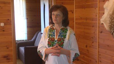 "Вишивати потрібно з чистими руками та думками": – рукодільниця з Волині вишила понад 400 сорочок "Вишивати потрібно з чистими руками та думками": – рукодільниця з Волині вишила понад 400 сорочок