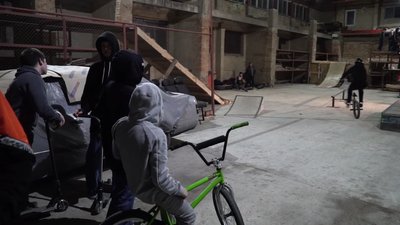 У Полтаві спортсмени орендують приміщення і створюють урбан-парк У Полтаві спортсмени орендують приміщення і створюють урбан-парк