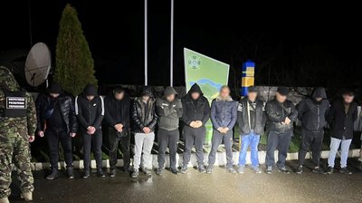 Двох закарпатців підозрюють в переправленні дев’ятьох чоловіків до Угорщини