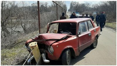 На Донеччині за вихідні в ДТП загинуло 5 людей На Донеччині за вихідні в ДТП загинуло 5 людей