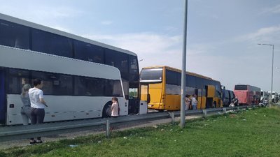 Черга на кордоні Черга на кордоні