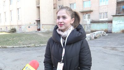 На Тернопільщині Червоний Хрест передав генератори переселенцям На Тернопільщині Червоний Хрест передав генератори переселенцям