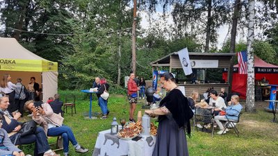 У Вінниці проходить ретро-пікнік У Вінниці проходить ретро-пікнік