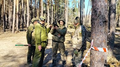 Бійці 110-тої окремої бригади територіальної оборони показали як тренуються Бійці 110-тої окремої бригади територіальної оборони показали як тренуються