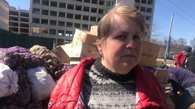 На Тернопільщині волонтери щодня збирають по 30 тонн гуманітарної допомоги