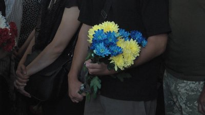Загинула під час виконання бойового завдання: у Житомирі попрощалися з Аллою Ковєрєнє Загинула під час виконання бойового завдання: у Житомирі попрощалися з Аллою Ковєрєнє