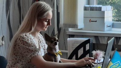 Кропивничанка долучилась до акції "Візьми собаку на роботу" Кропивничанка долучилась до акції "Візьми собаку на роботу"