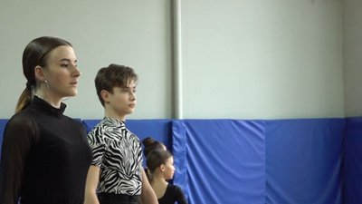 На Черкащині танцювальний колектив ставить танці на патріотичні пісні На Черкащині танцювальний колектив ставить танці на патріотичні пісні