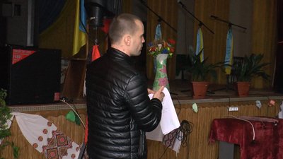 У громаді на Франківщині люди виступили проти передачі сміттєзвалища в управління інвестору У громаді на Франківщині люди виступили проти передачі сміттєзвалища в управління інвестору