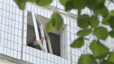 Пошкоджений ракетою будинок в Умані Пошкоджений ракетою будинок в Умані