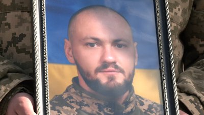 Із 34-річним солдатом Володимиром Стацюком попрощались у Рівному