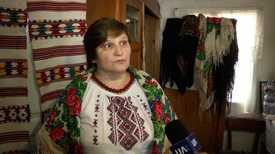 На Житомирщині вихованці спецшколи-інтернату щедрували в музеї "Оберіг студеної води" На Житомирщині вихованці спецшколи-інтернату щедрували в музеї "Оберіг студеної води"