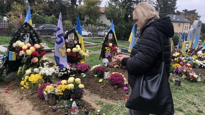 В Ужгороді відзначають День пам’яті померлих В Ужгороді відзначають День пам’яті померлих