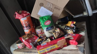 Родини з Миколаєва, які виховують дітей-сиріт, отримали продовольчі набори Родини з Миколаєва, які виховують дітей-сиріт, отримали продовольчі набори