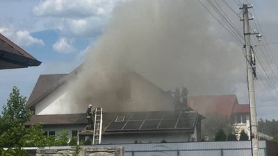 Пожежа в с. Новосілки, замкнення сонячних панелей, загинула 95-річна жінка