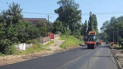 На Житомирщині ремонтують дорогу Житомир – Чернівці від міста Чуднів до межі з Хмельницькою областю