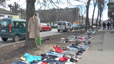 Укладати договори з продавцями зі стихійного ринку у Полтаві зможуть щонайшвидше у кінці квітня
