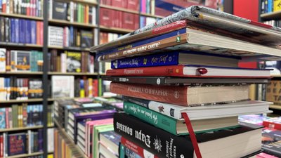 Що купують перед святами у книгарнях Полтави