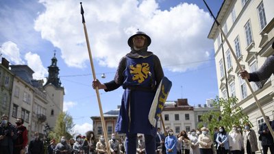 З нагоди Дня міста у Львові відбулась урочиста церемонія почесної варти З нагоди Дня міста у Львові відбулась урочиста церемонія почесної варти