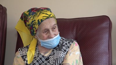 На Тернопільщині вакциною Pfizer щепили 99-річну жінку На Тернопільщині вакциною Pfizer щепили 99-річну жінку