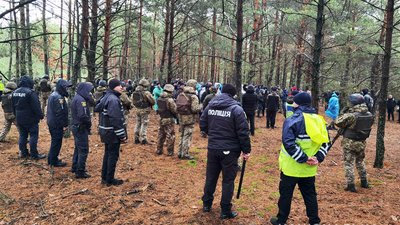 Рівненщина: біля кордону з Білоруссю силовики відпрацювали затримання нелегалів Рівненщина: біля кордону з Білоруссю силовики відпрацювали затримання нелегалів