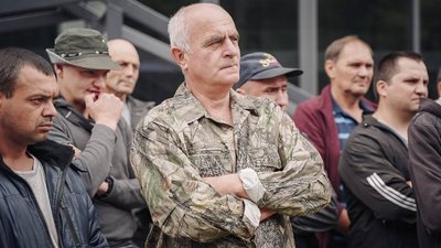 40 комунальників з Полтави поїхали до Херсонщини 40 комунальників з Полтави поїхали до Херсонщини