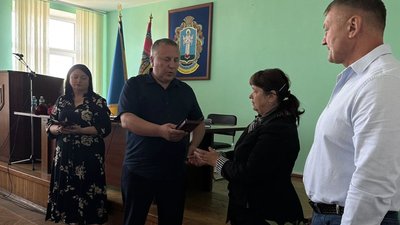 Загиблих черкаських військовослужбовців президент відзначив посмертними нагородами