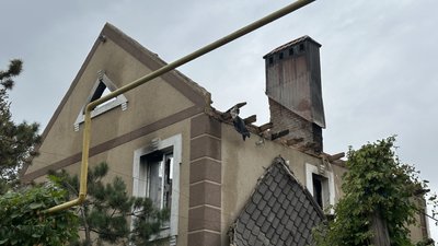 "Як можна спати, коли не вікна дрижали, а будинок підстрибнув". Херсонці про масований нічний обстріл РФ "Як можна спати, коли не вікна дрижали, а будинок підстрибнув". Херсонці про масований нічний обстріл РФ