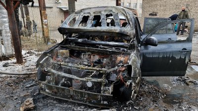 У Дніпрі згорів позашляховик У Дніпрі згорів позашляховик
