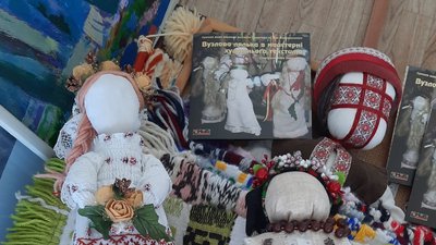 Сумські митці подякували іноземцям за прихисток українських біженців