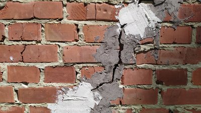 Карстове провалля, яке виникло 6 тижнів тому на Львівщині – збільшилося на метр Карстове провалля, яке виникло 6 тижнів тому на Львівщині – збільшилося на метр