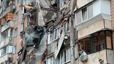 Будинок, у якому зруйновано квартиру Світлани Чепуренко та Катерини Федорченко