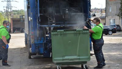 Як митимуть баки в Чернівцях