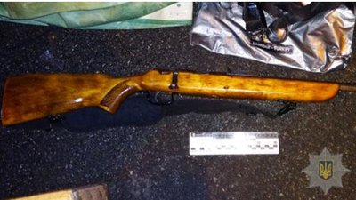 У Києві затримали подружжя з арсеналом зброї У Києві затримали подружжя з арсеналом зброї