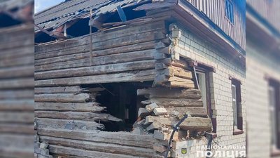 Росіяни з "Градів" поцілили в будинок у Семенівці, що на прикордонні Чернігівщини Росіяни з "Градів" поцілили в будинок у Семенівці, що на прикордонні Чернігівщини