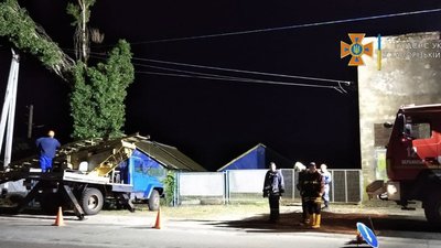 У Бердянську відновили пошкоджені внаслідок буревію лінії електропередач
