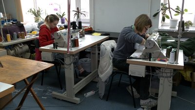 Рівненські волонтери відправлять на фронт пів сотні білих балаклав. Чого ще потребують бійці Рівненські волонтери відправлять на фронт пів сотні білих балаклав. Чого ще потребують бійці