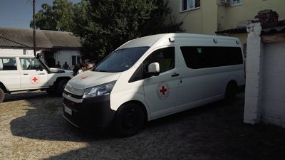 Як працюють мобільні бригади Червоного Хреста у прикордонні Сумщини