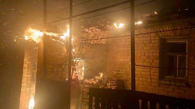 Обстріли, війна, пожежа, Нікополь